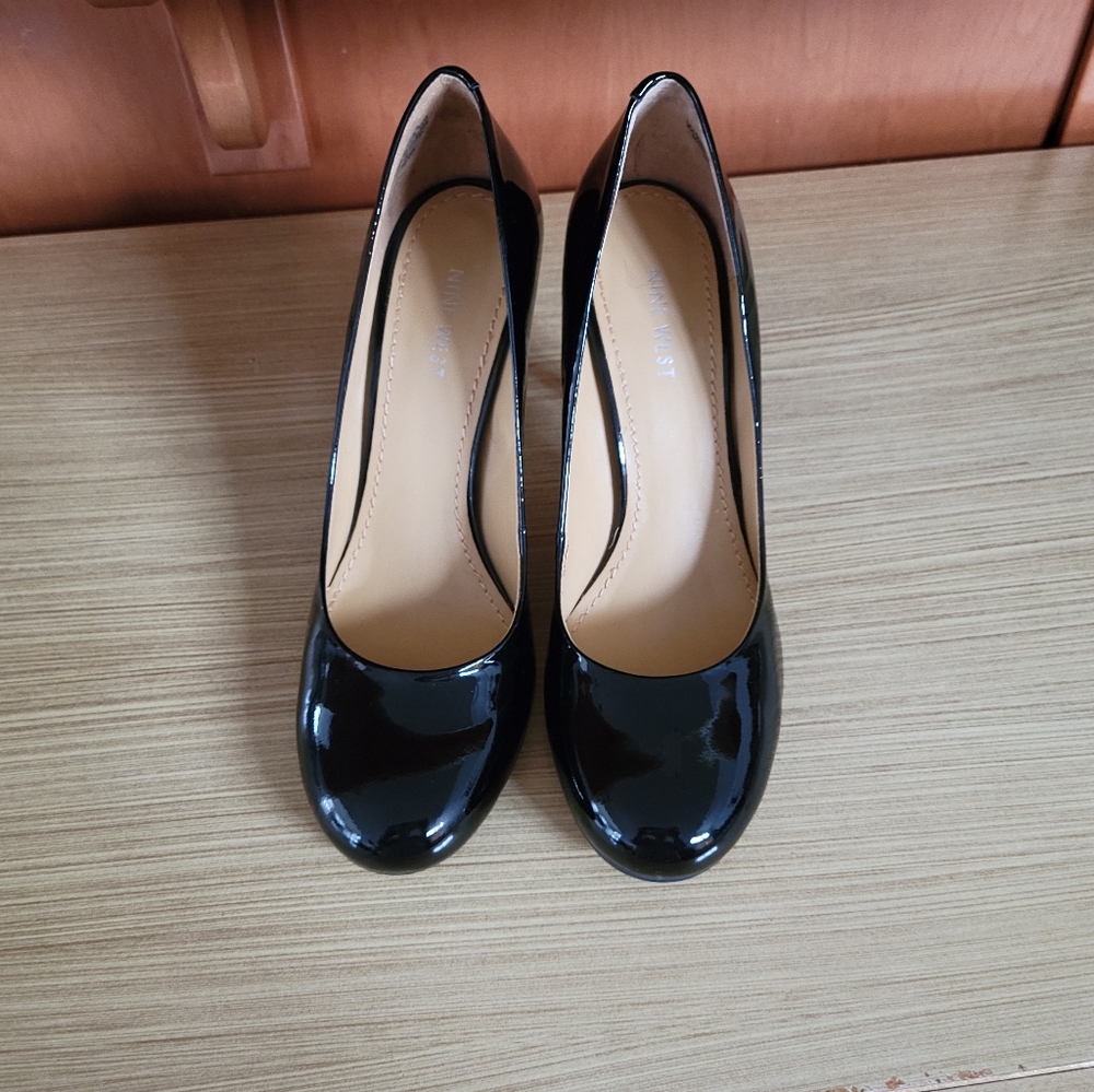 Nine West genuine leather shoes.